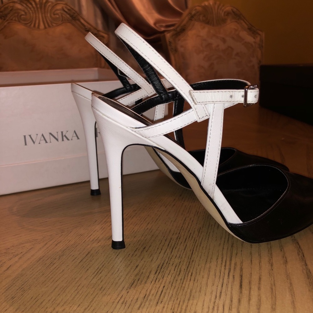 Size 7 - Dual Tone 3in Stiletto Sandals